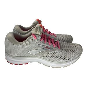 Brooks Running Women’s Revel 2 Grey and Pink Size 9